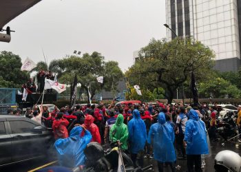 Pekerja Indomaret Menggelar Aksi di Kantor Kemnaker dengan 6 Tuntutan