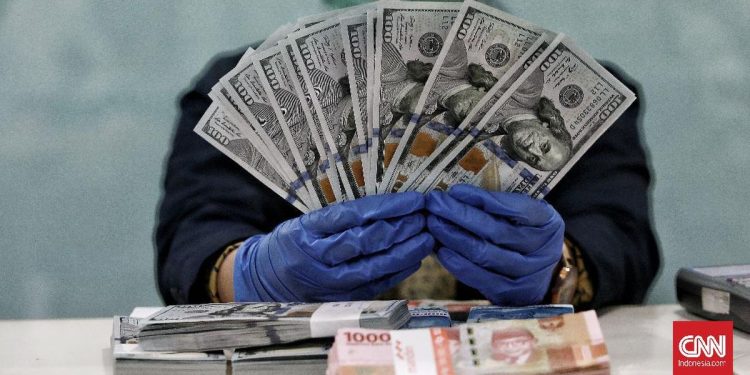 Pria Jakarta Barat Gelapkan Uang Rp1,2 Miliar dengan Modus Tukar Rupiah ke Dolar