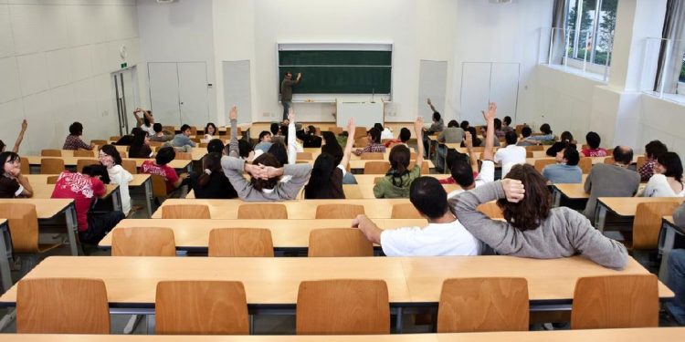 Kemendikbudristek Ungkap Hanya 6 Persen Universitas Berstatus Unggul