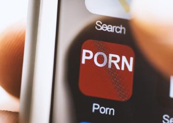Polisi Tangkap Penyiar Live Konten Pornografi di Media Sosial