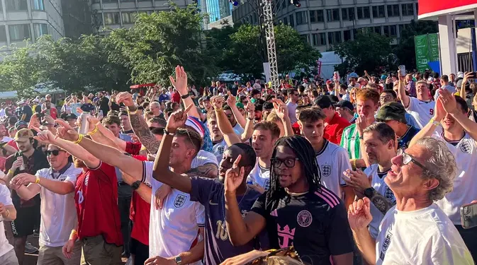 Meriahnya FIFA Fan Festival Boston Saat Fans Inggris Rayakan Kemenangan atas Kroasia