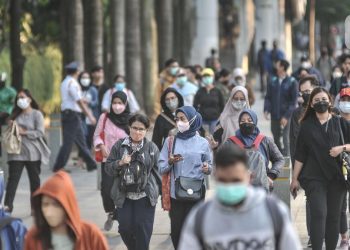 Ketukan PHK di Balik Pekerjaan Pabrik Manufaktur