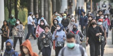 Ketukan PHK di Balik Pekerjaan Pabrik Manufaktur