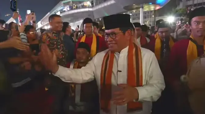 Momen Pramono dan Rano Diiringi Tanjidor pada Puncak HUT Jakarta