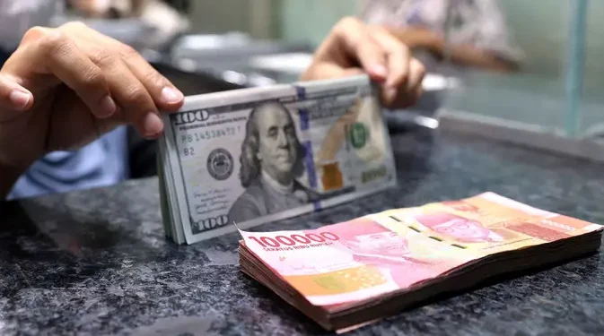 Devisa Hasil Ekspor Sepenuhnya Jadi Senjata Tahan Kejatuhan Rupiah