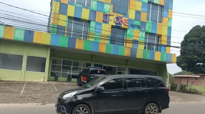 Dua Anggota Polisi di Jambi Diserang Pria Misterius Menggunakan Samurai