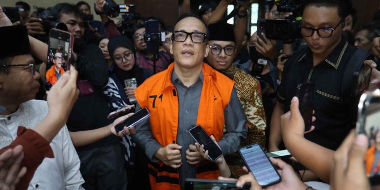 Mantan Wamenaker Immanuel Ebenezer Divonis 4,5 Tahun Penjara dan Denda Rp 200 Juta