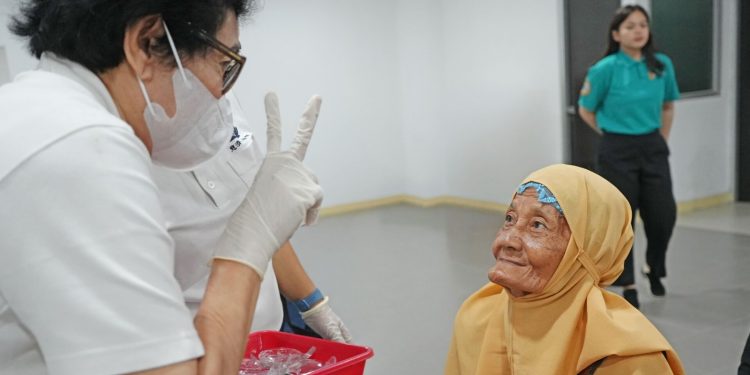 Kegiatan Penutupan Operasi Katarak Gratis HUT ke-50 di Bandung