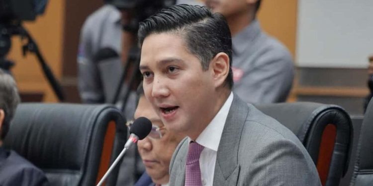 Fraksi Gerindra Menolak Pernyataan Budi Djiwandono soal Pengawasan Gibran
