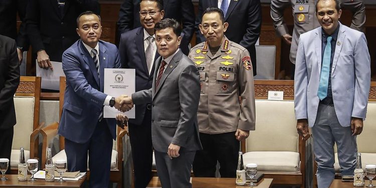 Poin-Poin Penting Perubahan UU Polri yang Baru Disetujui oleh DPR
