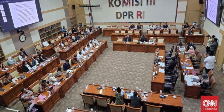 DPR Desak Polisi Jadikan Istri Bos Travel Tersangka