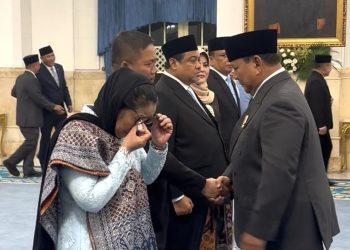 Nanik S Deyang Menangis Setelah Dilantik Prabowo Sebagai Kepala BGN di Istana