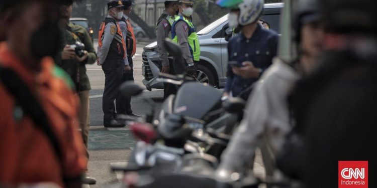 Viral Polisi Jakarta Minta Pungli Isi Saldo e-Money Rp300 Ribu
