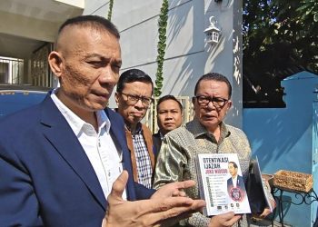 Rismon Akan Gelar Bedah Buku Otentikasi Ijazah Joko Widodo di UGM