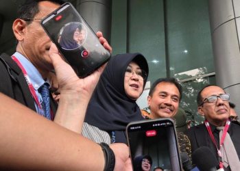 Kata-kata Dokter Tifa Setelah Tak Ditahan Kejaksaan dalam Kasus Ijazah Jokowi