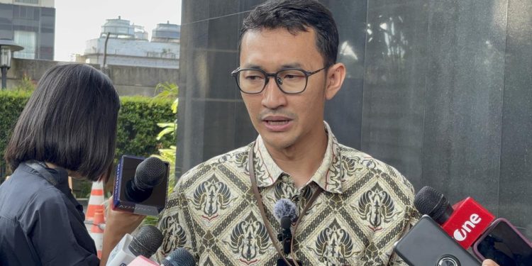 KPK Selidiki Pengakuan Menteri Kehutanan tentang Amplop dari Bupati Kuansing