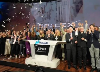 Kekayaan Elon Musk Menurun Sebesar Rp 685,9 Triliun