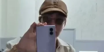 J-Hope BTS Ungkap Penampilan Sungguhan Galaxy Z Fold8 Sebelum Peluncuran