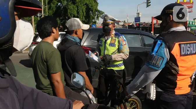 Denda Rp 250 Ribu untuk Pemotor yang Menggunakan Ban Gundul Menurut Korlantas