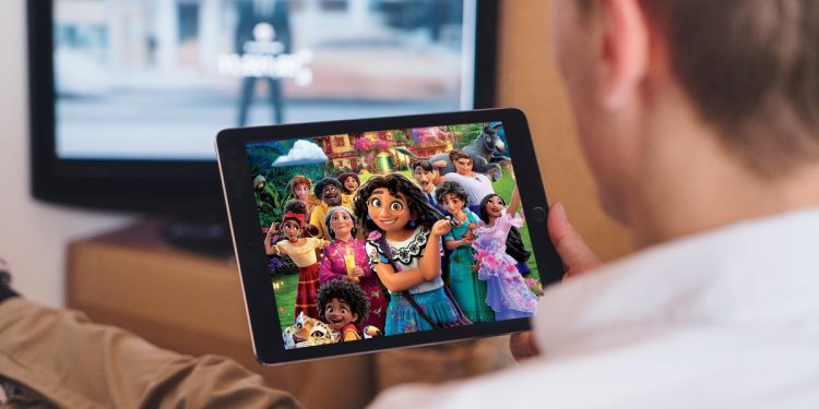 Disney+ Pertimbangkan Rilis Paket Streaming Gratis untuk Saingi YouTube