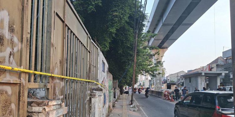 Bentrokan Warga di Menteng Situasi Terkini Motor Hangus Masih Terlihat