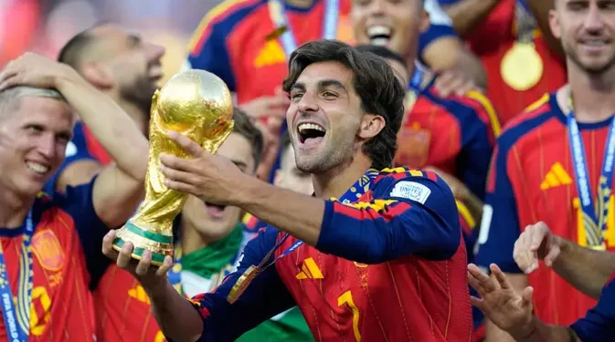 Barcelona Ambil Sikap Tegas Terkait Rumor Transfer Ferran Torres