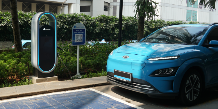 Kabel Pengisian Mobil Listrik Jadi Nilai Tambah Properti Gedung Komersial
