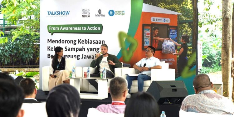Kolaborasi dalam Membangun Kebiasaan Pengelolaan Sampah di Indonesia