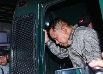 Kunjungan Keluarga ke Rutan dan Pernyataan KPK