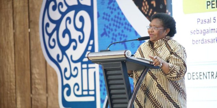 Ribka Haluk Minta Pemda Fokus pada Pendidikan di Daerah