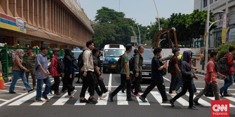 Dishub DKI Tambah CCTV dan Pengeras Suara di Penyeberangan Pejalan Kaki