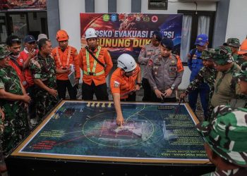 Enam Mahasiswa Dievakuasi dari Gunung Goa Kalibbong dalam Situasi Darurat