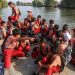 Akses Jalan Terputus Karena Abrasi, Siswa Muara Gembong Gunakan Perahu