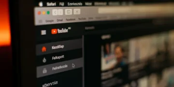 Tombol Shortcut yang Membuat Nonton YouTube Lebih Seru dan Praktis
