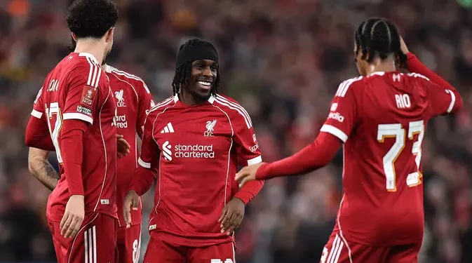 Liverpool Kalah dari Leeds, Iraola Pastikan Cedera Jeremie Frimpong Tidak Berat