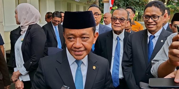PLTS 100 GW Efisien untuk APBN, Impor Solar Akan Dikurangi