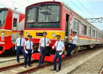 Jejak Panjang Karir Masinis di Indonesia
