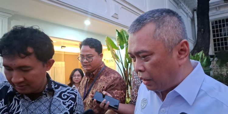 Investor China dan Rusia Tertarik Membuat Jalur Kereta Trans Kalimantan Menurut Menhub