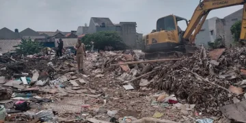 Warga Jakarta Dilarang Membuang Sampah dengan Cara Membakar Sembarangan