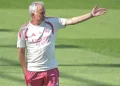 Bek Kanan Utama Real Madrid Belum Ditentukan Jose Mourinho: Trent atau Dumfries