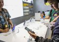 iPhone 17 Terjual Laris di Dunia, Bagaimana Nasib HP Samsung?