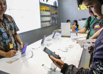 iPhone 17 Terjual Laris di Dunia, Bagaimana Nasib HP Samsung?