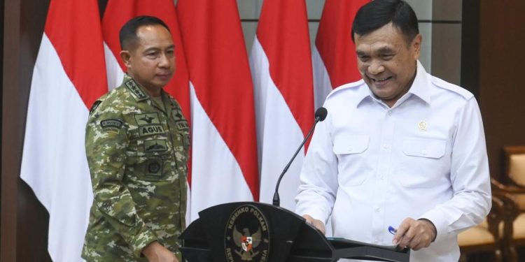 Menko Polkam Berpendapat tentang Fenomena Mal yang Pasang Pagar Tinggi