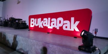 Grup Emtek membeli 803 juta saham Bukalapak