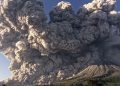 Gunung Sinabung Erupsi, 2451 Warga dari Dua Desa Dievakuasi
