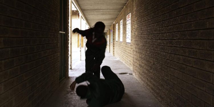 Guru Medan Diduga Memukul 10 Siswa hingga Mengundurkan Diri
