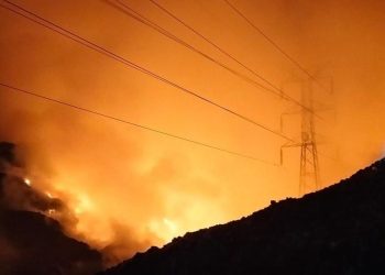 Sutet Terlihat di TPA Putri Cempo Solo yang Mengalami Kebakaran