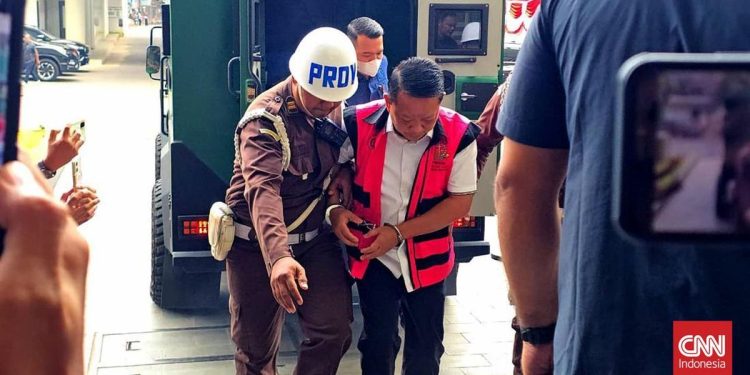 Diperiksa 10 Jam, Febrie Adriansyah Dihadapkan 50 Pertanyaan Kasus TPPU