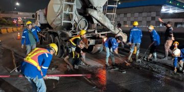 Viral Mobil ASN di Pekalongan Melanggar Jalan yang Sedang Dicor