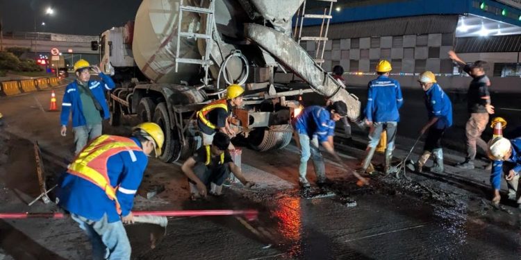 Viral Mobil ASN di Pekalongan Melanggar Jalan yang Sedang Dicor